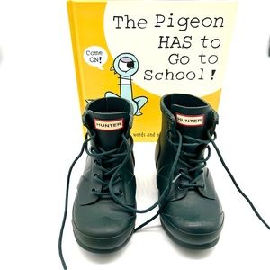 Kids Green Hunter rain boots 🥾